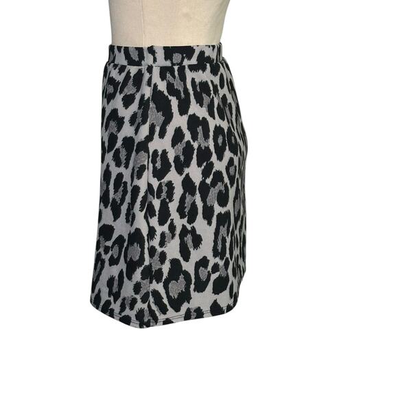 Olivia Rae gray back leopard print pull on mini skirt size Large - Picture 7 of 12
